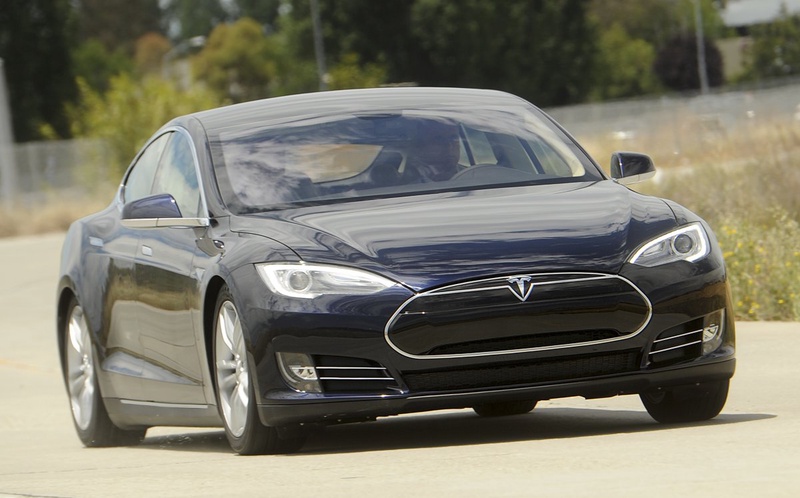 Электромобиль Tesla S. Фото ©REUTERS