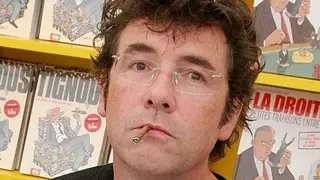 В разрисованном гробу похоронят карикатуриста Charlie Hebdo