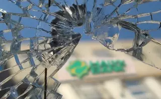 Грабитель банка пытался скрыться на инкассаторской машине в Щучинске