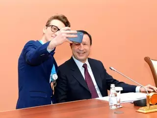 Школьники выступили модераторами встречи акима Астаны