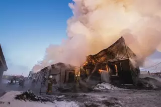 Частный дом горит в Астане