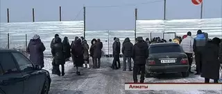 120 семей выгоняют на улицу в поселке под Алматы