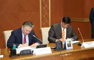 Рабочим "АрселорМиттал Темиртау" выплатят зарплату в полном объеме