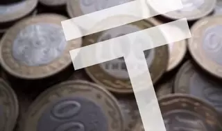 Назарбаев попросил нацкомпании поддержать тенге