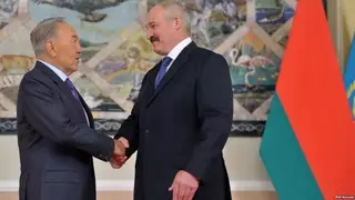 Назарбаев провел по телефону переговоры с Лукашенко