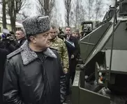 Порошенко: Нам до мира еще ой как далеко