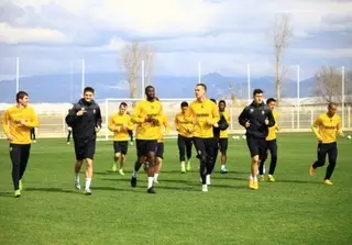 "Кайрат" не смог доиграть матч с запорожским "Металлургом" из-за потасовки