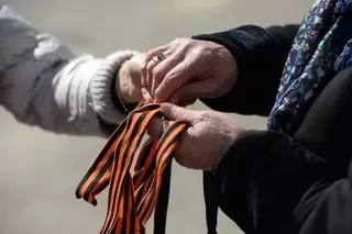 За поздравление с 23 февраля уволили сотрудницу милиции в Харькове