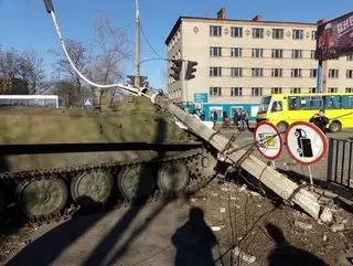 Украинские военные на бронемашине сбили насмерть 8-летнюю девочку