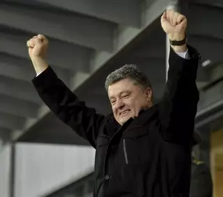 В Сети появилось видео и фото эмоционального Порошенко