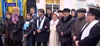 Известные певцы и артисты отправились на поезде по Казахстану