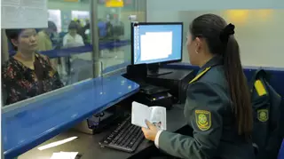 Гражданка Южной Кореи пыталась попасть в Казахстан по поддельному паспорту