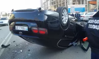 Авто выполнило сальто в ДТП в Астане