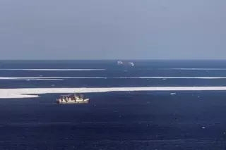 Крушение судна в Охотском море: Число погибших возросло до 57