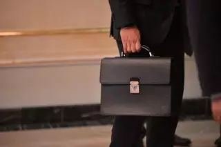 "Своих людей" на госслужбу нужно брать за профессионализм и заслуги - Президент РК