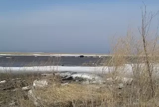 Автомобиль районного акима смыло в Акмолинской области