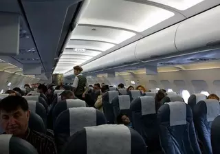 Гражданин Украины подозревается в краже 600 тысяч тенге у пассажира рейса "Алматы - Актау"