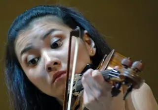 Скрипачка Галия Бисенгалиева выступит в Алматы