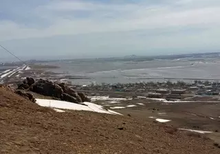 Паводки в Карагандинской области: Волонтеры с трудом доставили гуманитарную помощь
