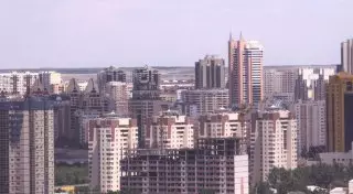 Цены на жилье в Астане и Алматы глава КИК назвал "неадекватными"
