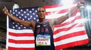 Олимпийский чемпион вырвал зуб дочери броском копья