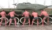 Голые кадеты исполнили откровенный танец на советском танке