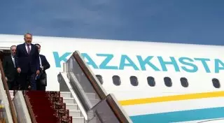 Назарбаев прибыл в Москву