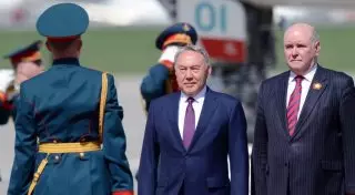 Не все извлекли уроки из Великой Отечественной войны - Назарбаев