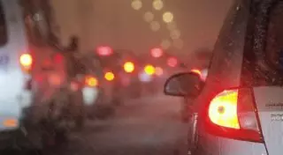 Продажи подержанных авто упали почти на треть в России