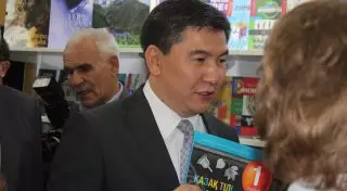 Министру образования и науки не хватает более 2 миллиардов тенге на учебники