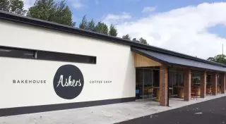 В Ирландии пекарню признали виновной в дискриминации геев