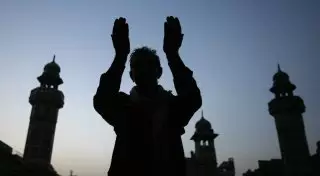 Прихожанин мечети оштрафован в Атырауской области за комментарии во время намаза