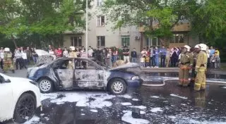 Автомобиль за считанные секунды сгорел в Астане