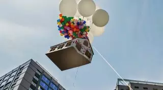 В Алматы запустили летающий дом