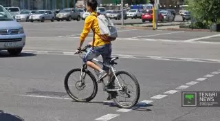 Велосипедисты РК просят разрешить движение по выделенной полосе для автобусов