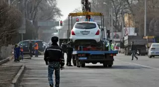 Полиция Алматы незаконно отправляла авто на штрафстоянку