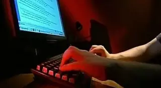 Лжеполицейский в Караганде вымогал деньги у любителей интим-услуг