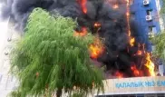 Пожар в Таразе: горит административное здание