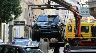 Страдающий психозом австриец врезался в толпу людей на внедорожнике