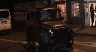 Gelandewagen снес Nissan Note в Алматы