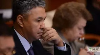 Мажилисмен ожидает снижения зарплат в РК после принятия закона о пенсионном обеспечении