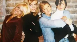 Подруги Жанны Фриске опубликовали редкие фото певицы