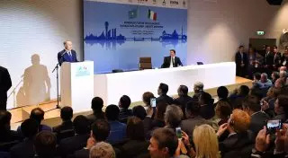 Назарбаев и премьер-министр Италии оказались заблокированы в лифте