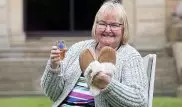 Британская пенсионерка купила тапочки своей мечты после выигрыша в лотерею