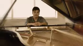 17-летний казахстанец выиграл международный конкурс пианистов