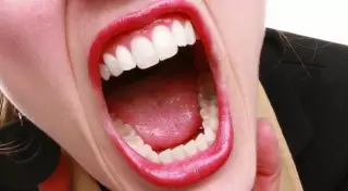 Пьяная женщина укусила полицейского в Восточном Казахстане