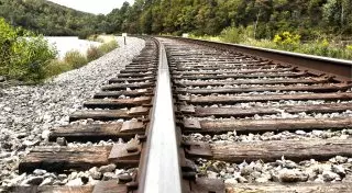 44 человека погибли под колесами поездов в Казахстане за полгода