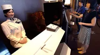 Отель с роботизированным персоналом открылся в Японии