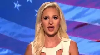 Критикующая Обаму блондинка стала звездой Сети