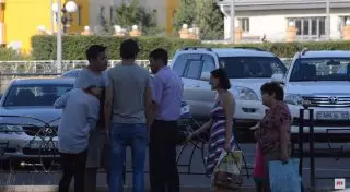 Пранкеры сняли реакцию астанчан на избиение девушки